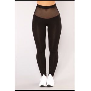 High waisted leggings with mesh
